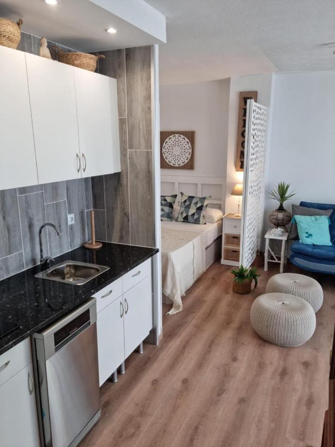 Fuengirola Apartment Carvajal Front Line Primera Linea Exteriör bild